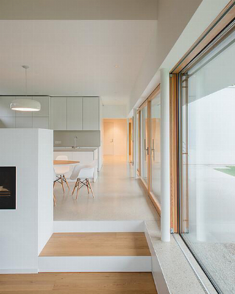 Dřevohliníkové okno